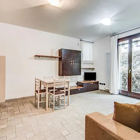 Apartment Tranquil In With Garden *