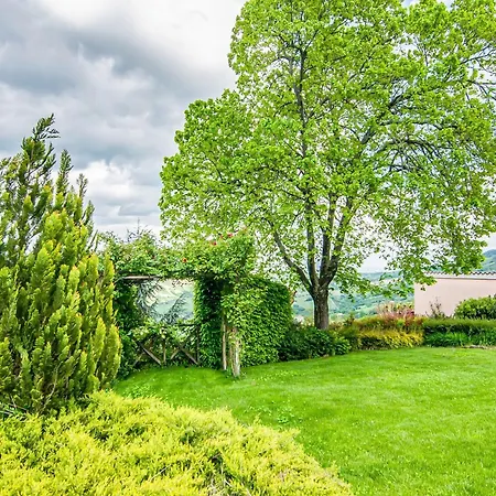 Tranquil In With Garden *