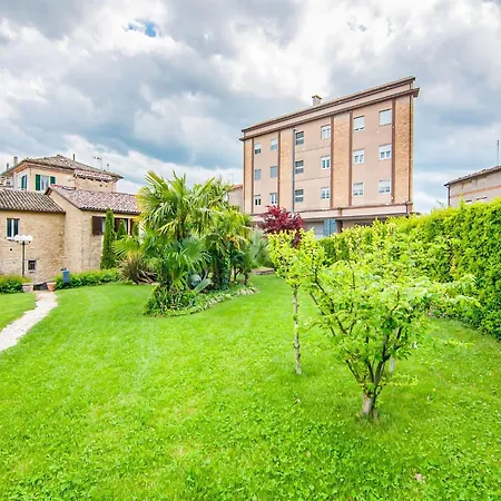 Apartment Tranquil In With Garden