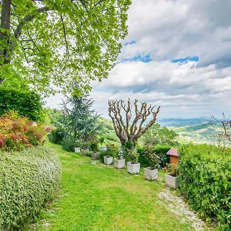 Tranquil In With Garden *