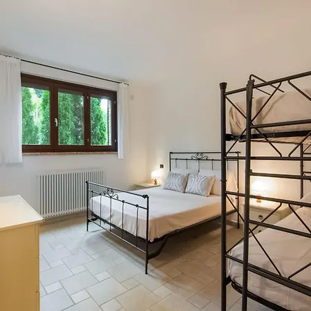 Tranquil In With Garden Apartment