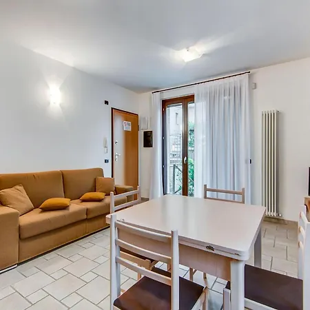 Apartment Tranquil In With Garden *