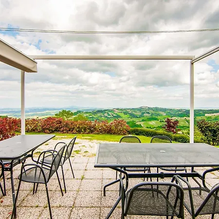 Tranquil In With Garden Cupramontana